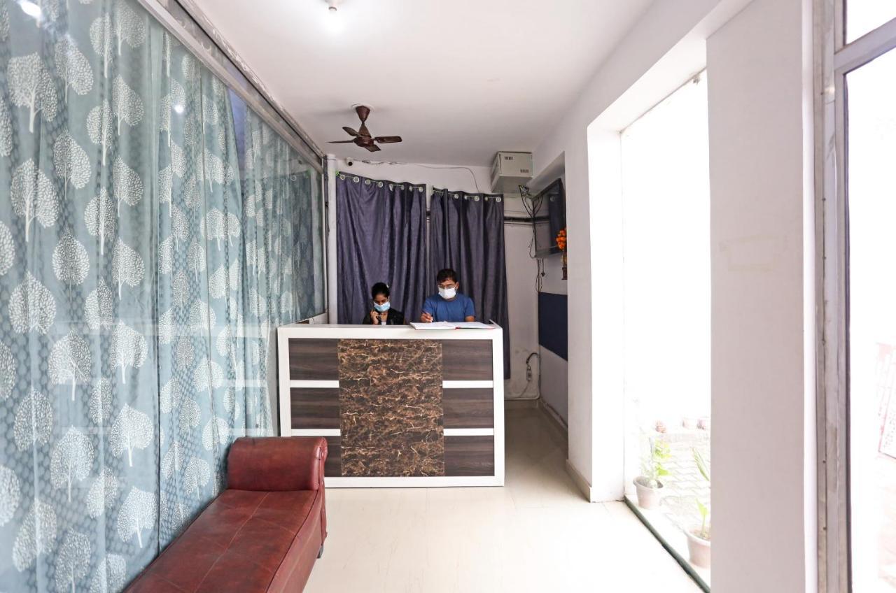 Aero Home Stay- Bed & Breakfast Yeni Delhi Dış mekan fotoğraf