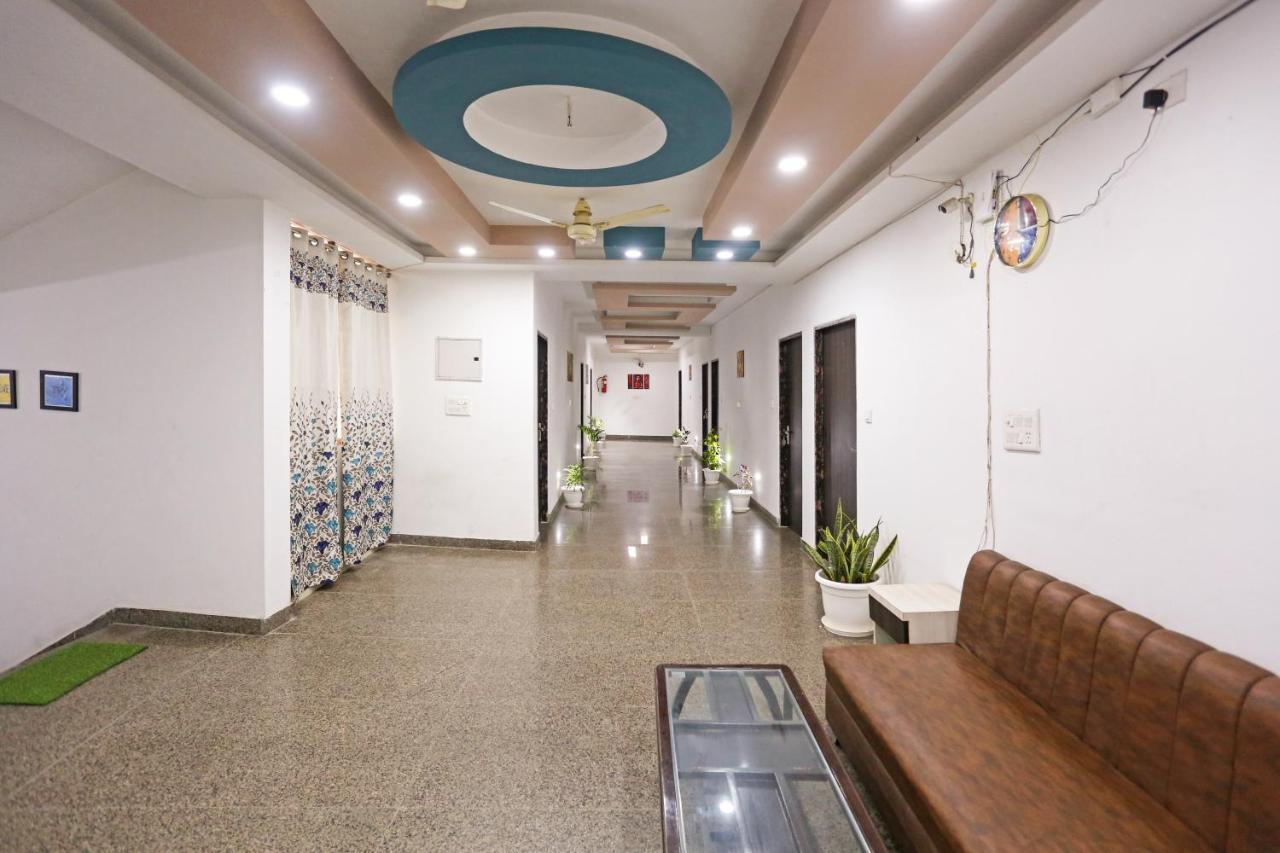 Aero Home Stay- Bed & Breakfast Yeni Delhi Dış mekan fotoğraf